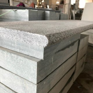 CUSTOM - Pool coping bullnosed