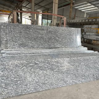 Slabs - Polished -  Wooden veins granite
