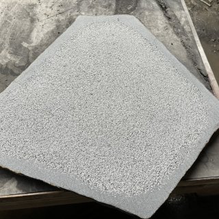 Steppingstone - Bush hammered - Black basalt steppingstone